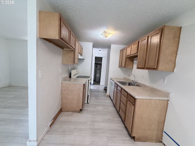 14015 Sw Hazel St, Beaverton, OR 97005