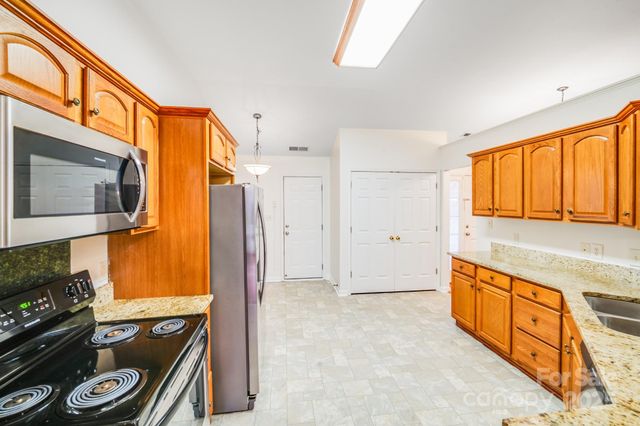 2712 Thornburg Court, Monroe, NC 28110