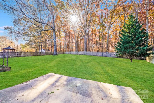 2712 Thornburg Court, Monroe, NC 28110