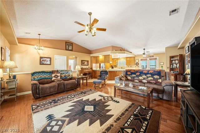 231 Glenoaks Street, Pahrump, NV 89048