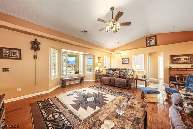 231 Glenoaks Street, Pahrump, NV 89048