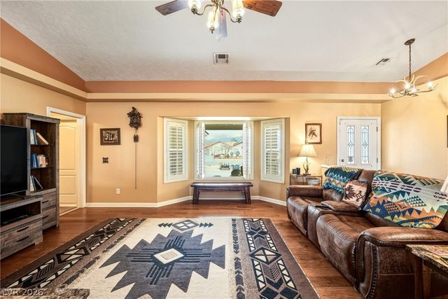 231 Glenoaks Street, Pahrump, NV 89048