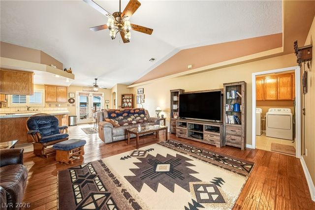 231 Glenoaks Street, Pahrump, NV 89048