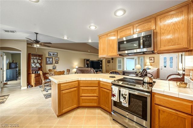 231 Glenoaks Street, Pahrump, NV 89048