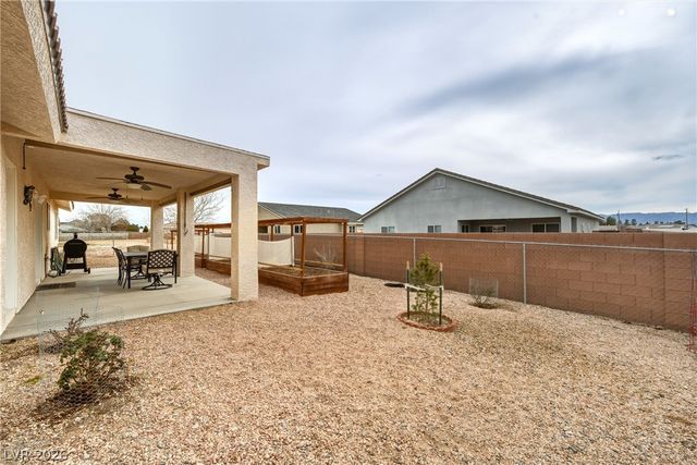 231 Glenoaks Street, Pahrump, NV 89048