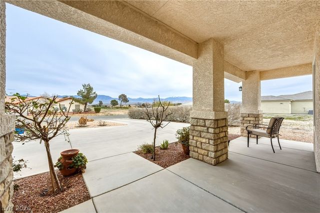 231 Glenoaks Street, Pahrump, NV 89048