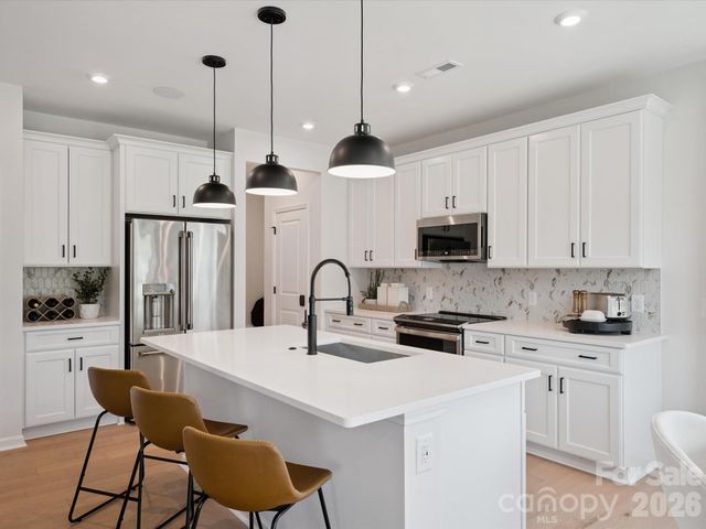 717 Bowery Place, Cramerton, NC 28032