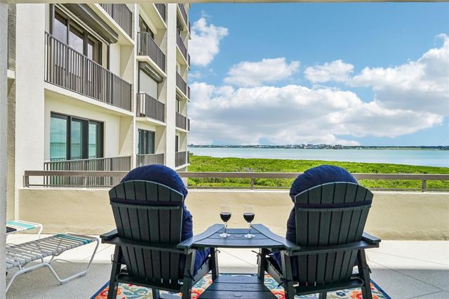 1501 GULF BOULEVARD 104, Clearwater Beach, FL 33767