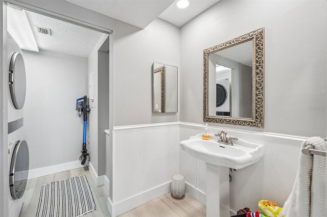 1501 GULF BOULEVARD 104, Clearwater Beach, FL 33767