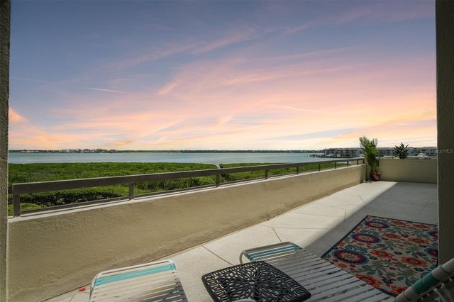 1501 GULF BOULEVARD 104, Clearwater Beach, FL 33767