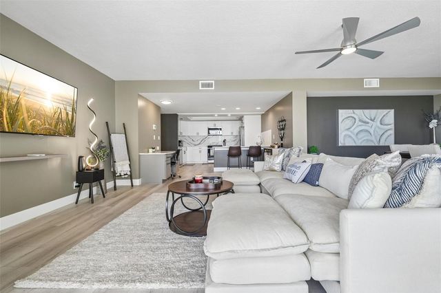1501 GULF BOULEVARD 104, Clearwater Beach, FL 33767