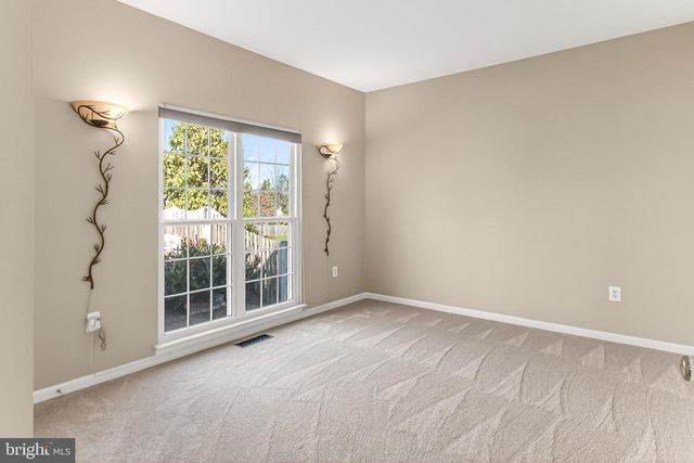 22103 VANTAGE POINTE PL, Ashburn, VA 20148