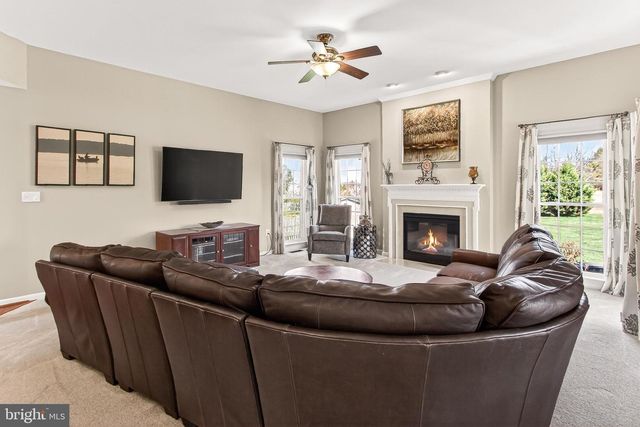 22103 VANTAGE POINTE PL, Ashburn, VA 20148