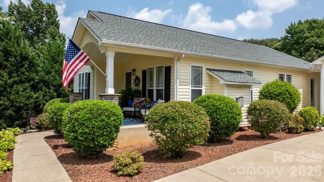 161 Winding Cedar Drive, Statesville, NC 28677