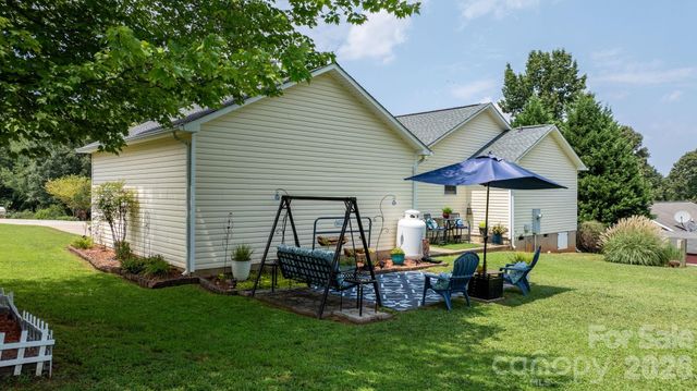 161 Winding Cedar Drive, Statesville, NC 28677