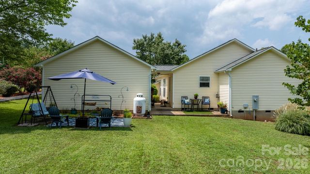 161 Winding Cedar Drive, Statesville, NC 28677