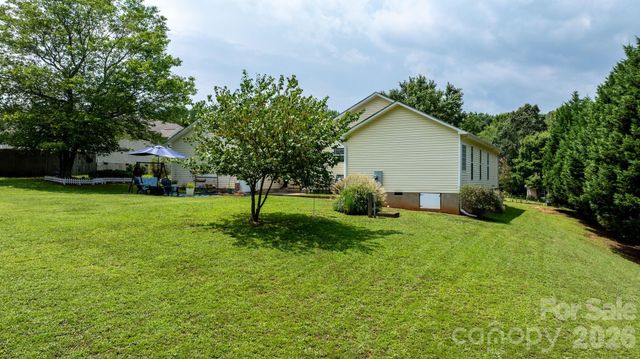 161 Winding Cedar Drive, Statesville, NC 28677