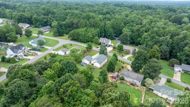161 Winding Cedar Drive, Statesville, NC 28677