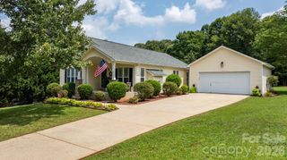 161 Winding Cedar Drive, Statesville, NC 28677