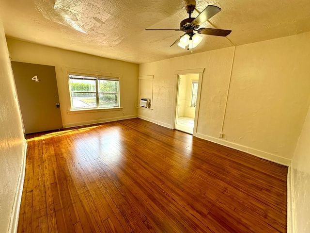 2010 Broward Avenue 4, West Palm Beach, FL 33407