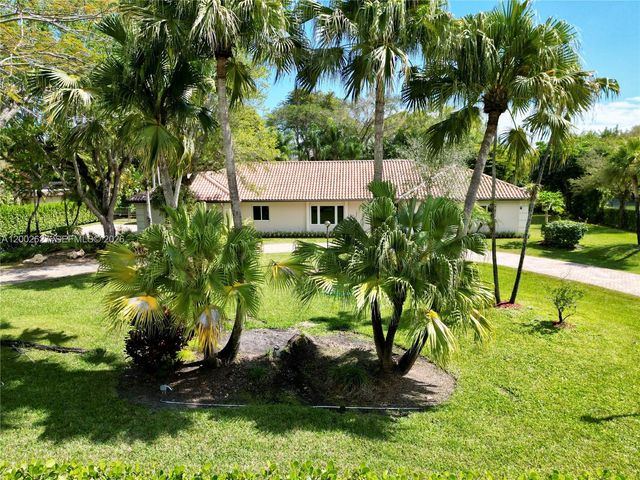 11401 SW 67th Ave, Pinecrest, FL 33156