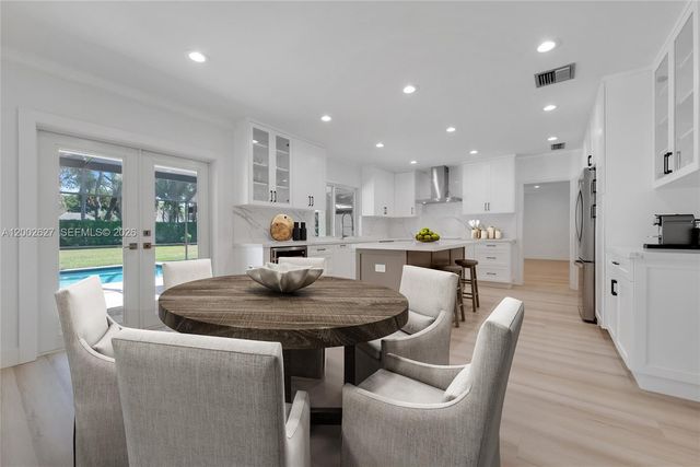 11401 SW 67th Ave, Pinecrest, FL 33156