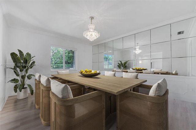 11401 SW 67th Ave, Pinecrest, FL 33156