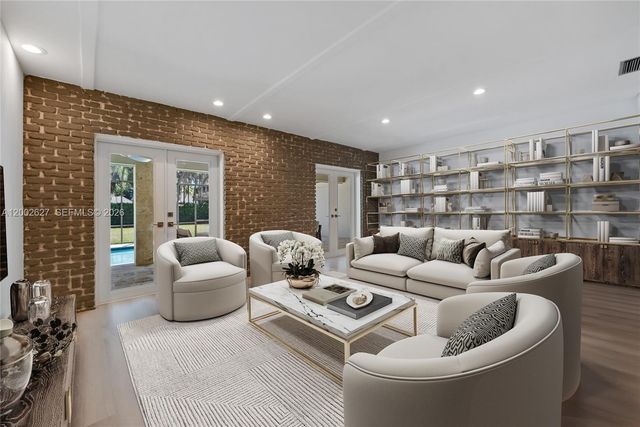 11401 SW 67th Ave, Pinecrest, FL 33156