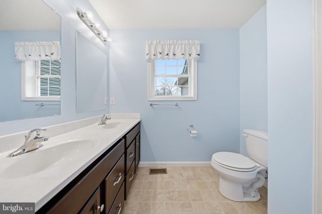 8035 ARMIGER DR N, Seaford, DE 19973