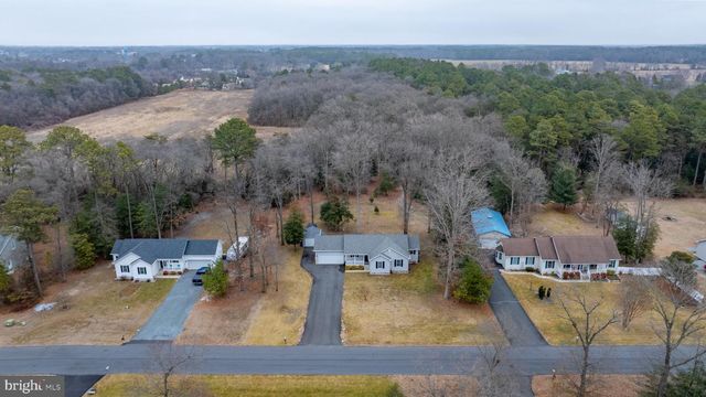 8035 ARMIGER DR N, Seaford, DE 19973