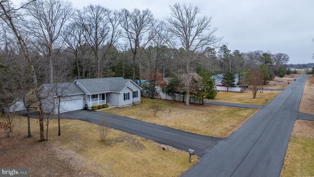 8035 ARMIGER DR N, Seaford, DE 19973