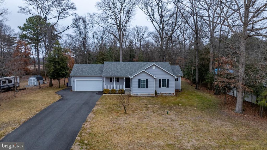 8035 ARMIGER DR N, Seaford, DE 19973