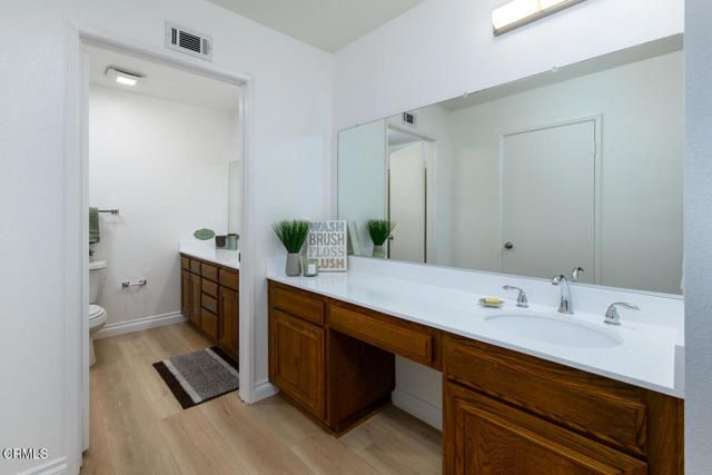 42025 Village 42, Camarillo, CA 93012