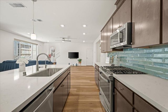 3360 Gallatin Dr, Folsom, CA 95630