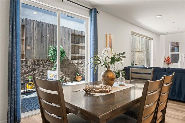 3360 Gallatin Dr, Folsom, CA 95630