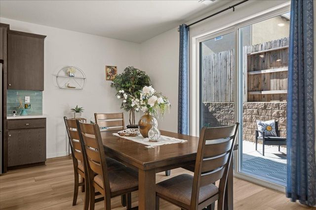 3360 Gallatin Dr, Folsom, CA 95630