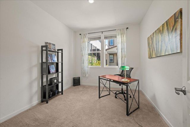 3360 Gallatin Dr, Folsom, CA 95630