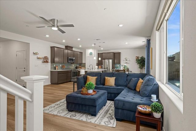 3360 Gallatin Dr, Folsom, CA 95630