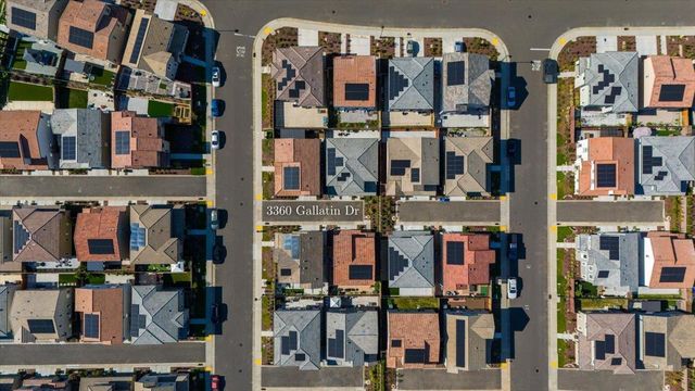3360 Gallatin Dr, Folsom, CA 95630