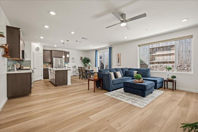 3360 Gallatin Dr, Folsom, CA 95630