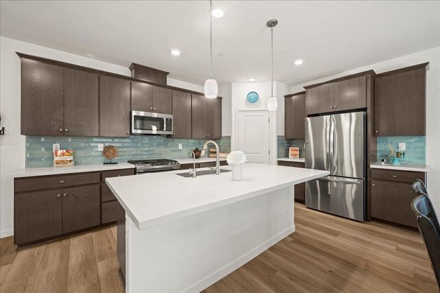 3360 Gallatin Dr, Folsom, CA 95630