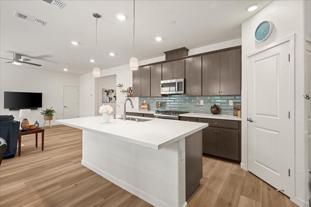 3360 Gallatin Dr, Folsom, CA 95630