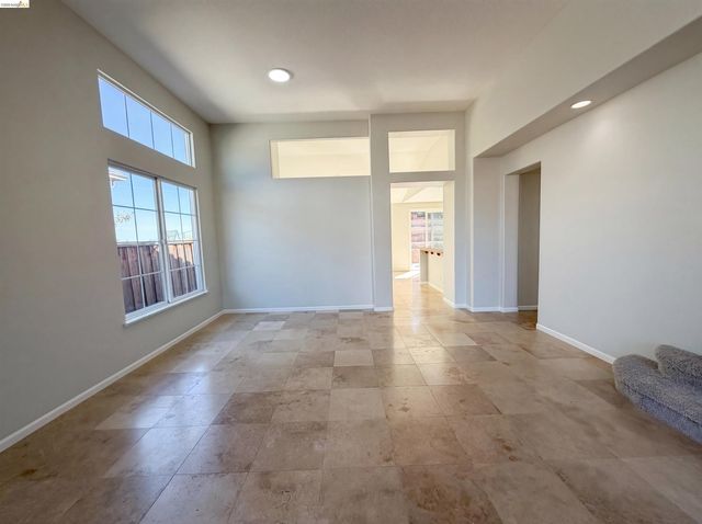 1257 Brooktrail Dr, Pittsburg, CA 94565