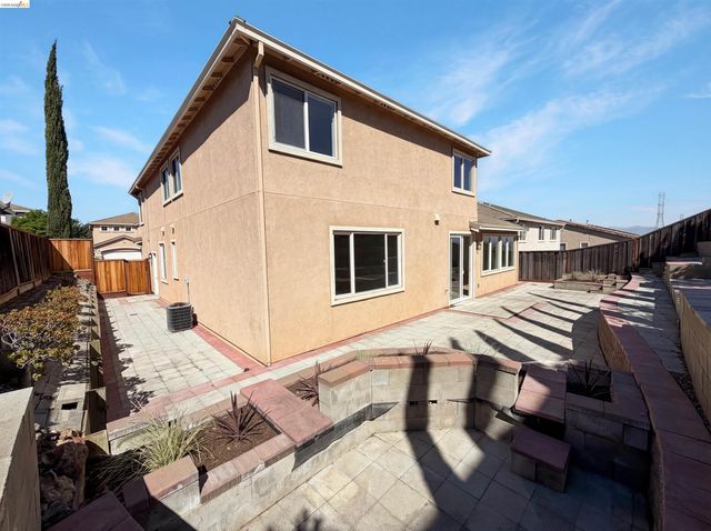 1257 Brooktrail Dr, Pittsburg, CA 94565