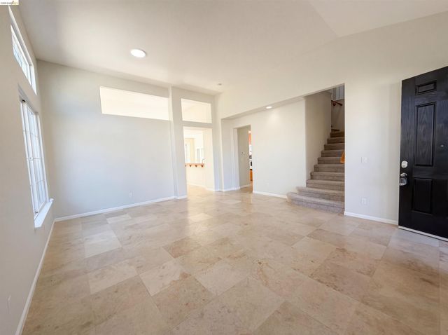 1257 Brooktrail Dr, Pittsburg, CA 94565