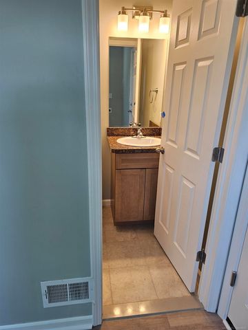 37971 Dor Sal Street, Sterling Heights, MI 48312
