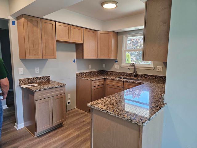 37971 Dor Sal Street, Sterling Heights, MI 48312
