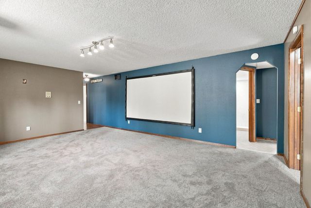 17317 N Saddle Hill Rd, Colbert, WA 99005