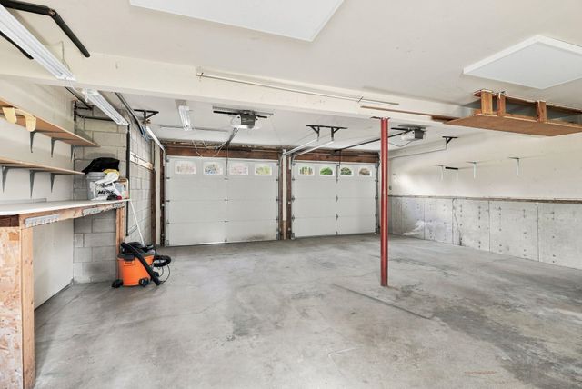 17317 N Saddle Hill Rd, Colbert, WA 99005