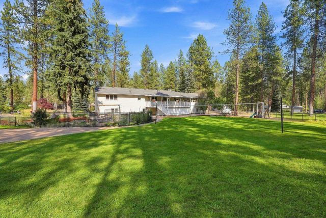 17317 N Saddle Hill Rd, Colbert, WA 99005